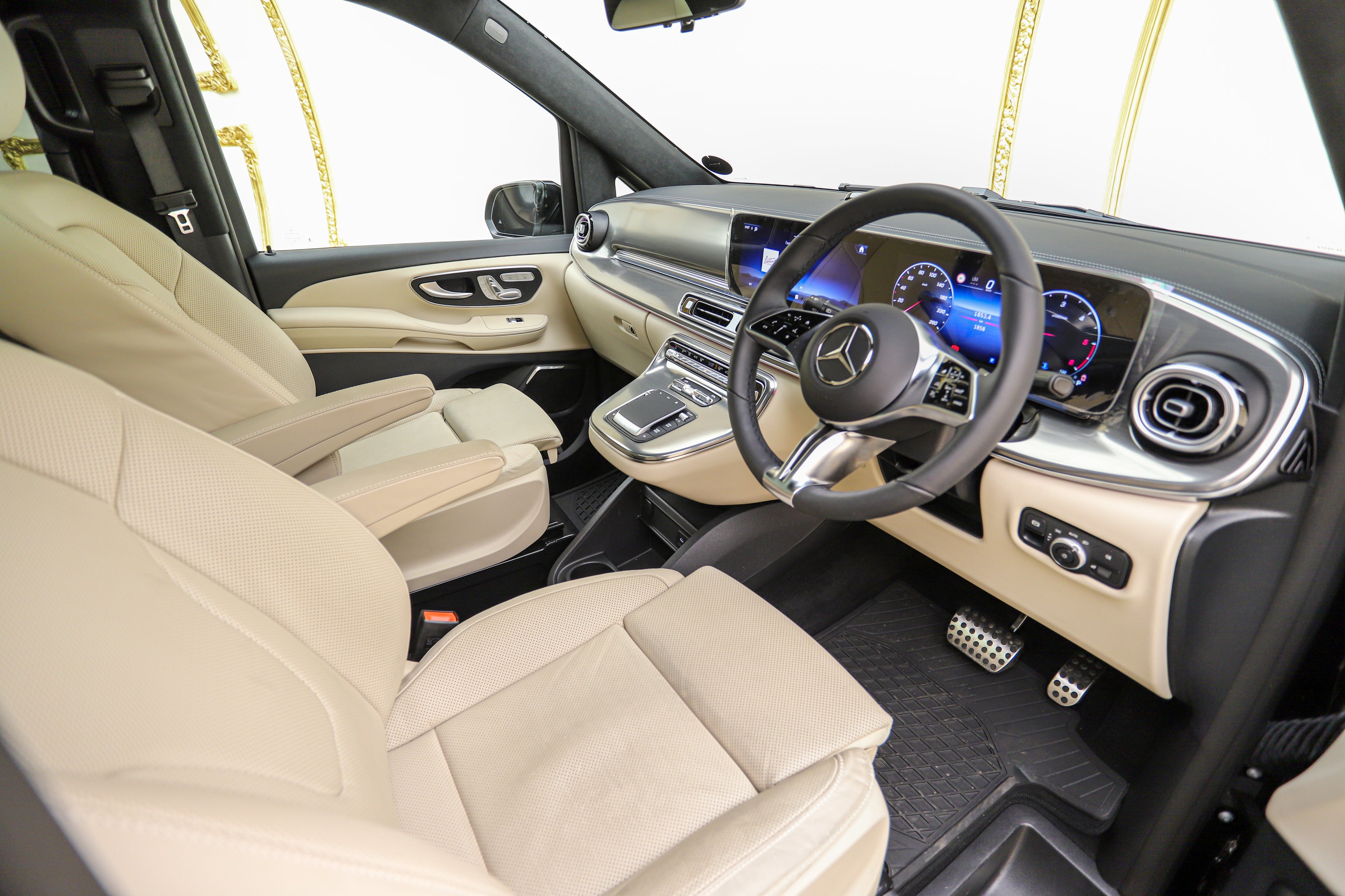 2026 Mercedes-Benz V300d Exclusive