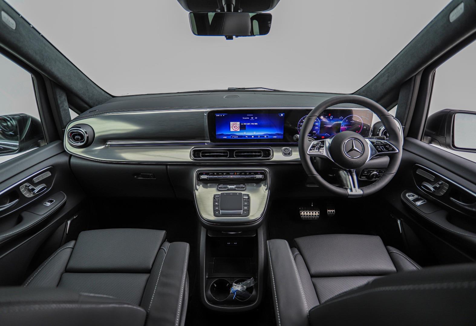 2025 Mercedes-Benz V300d Exclusive LUMMA CLR V