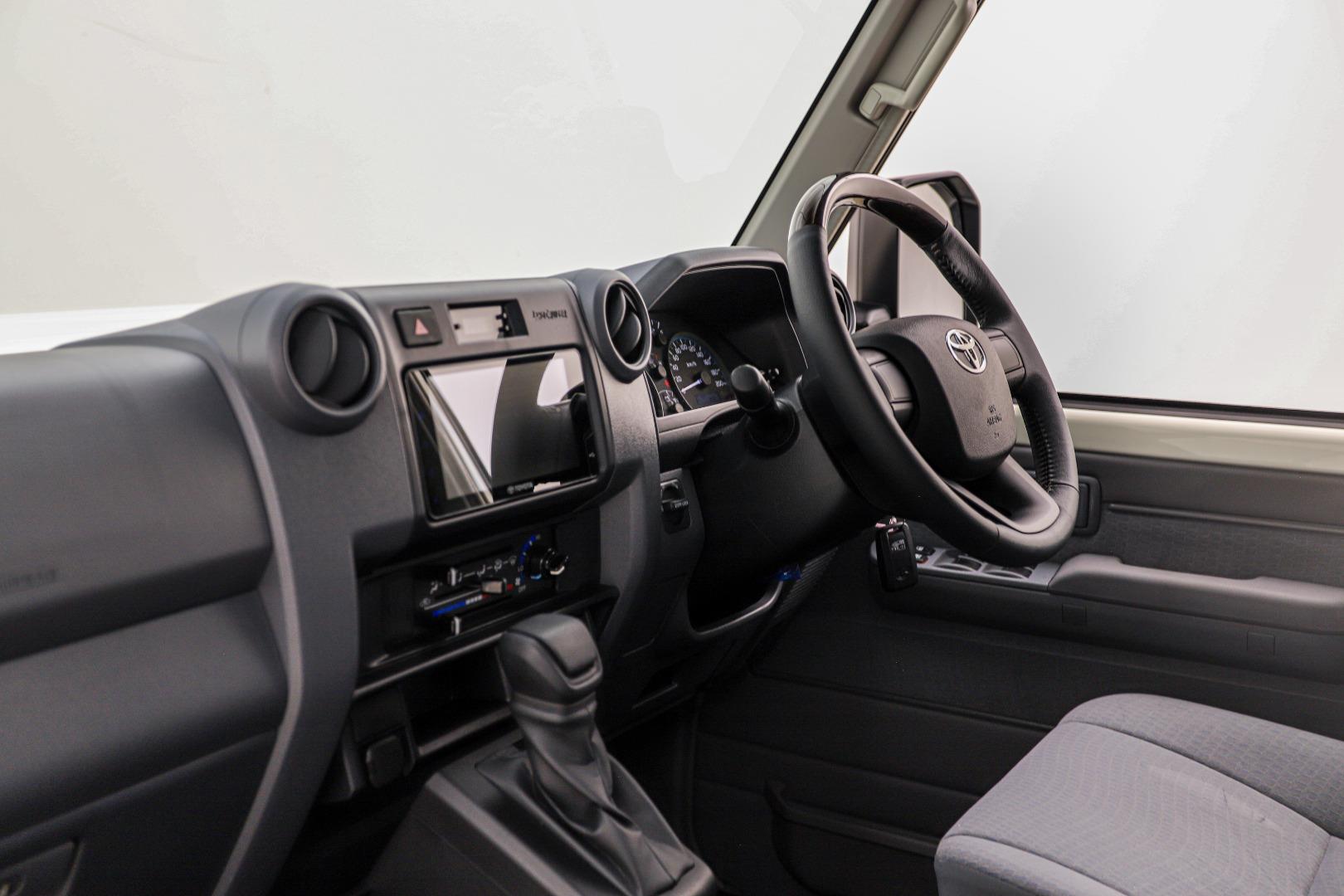 2025 Toyota Land Cruiser 79 Double Cab 2.8 GD-6