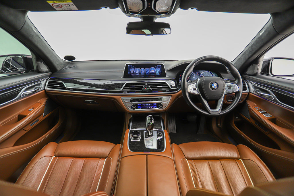 2016 BMW 750i M Sport