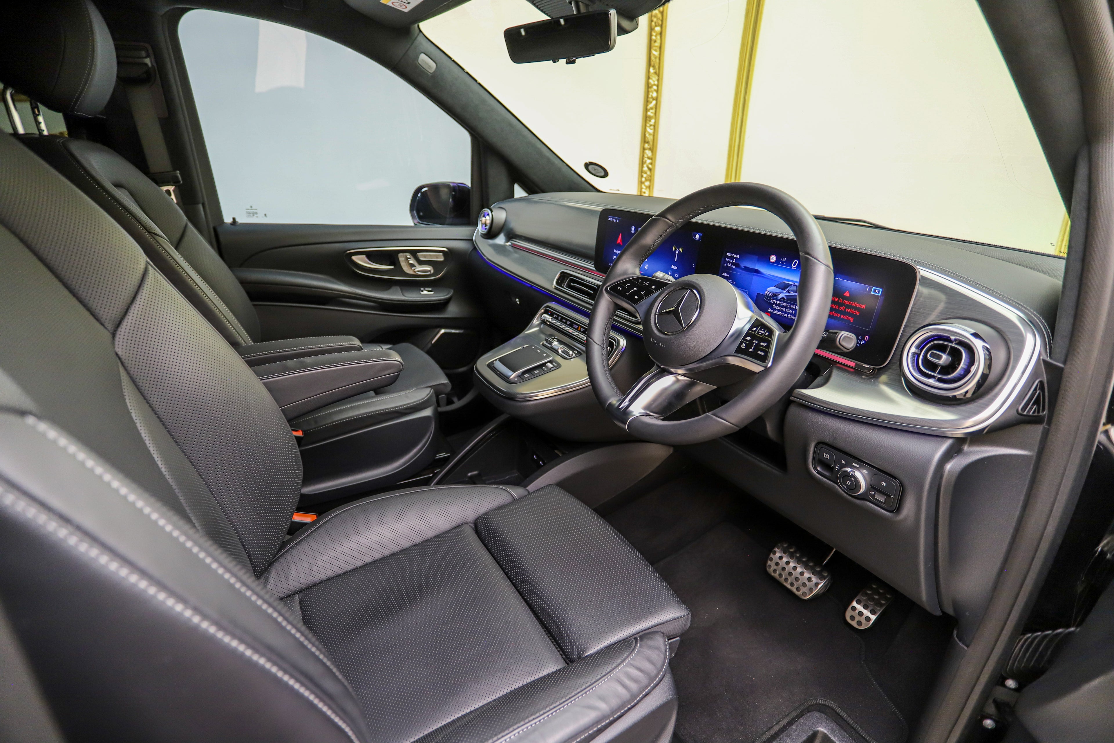 2025 Mercedes-Benz V300d