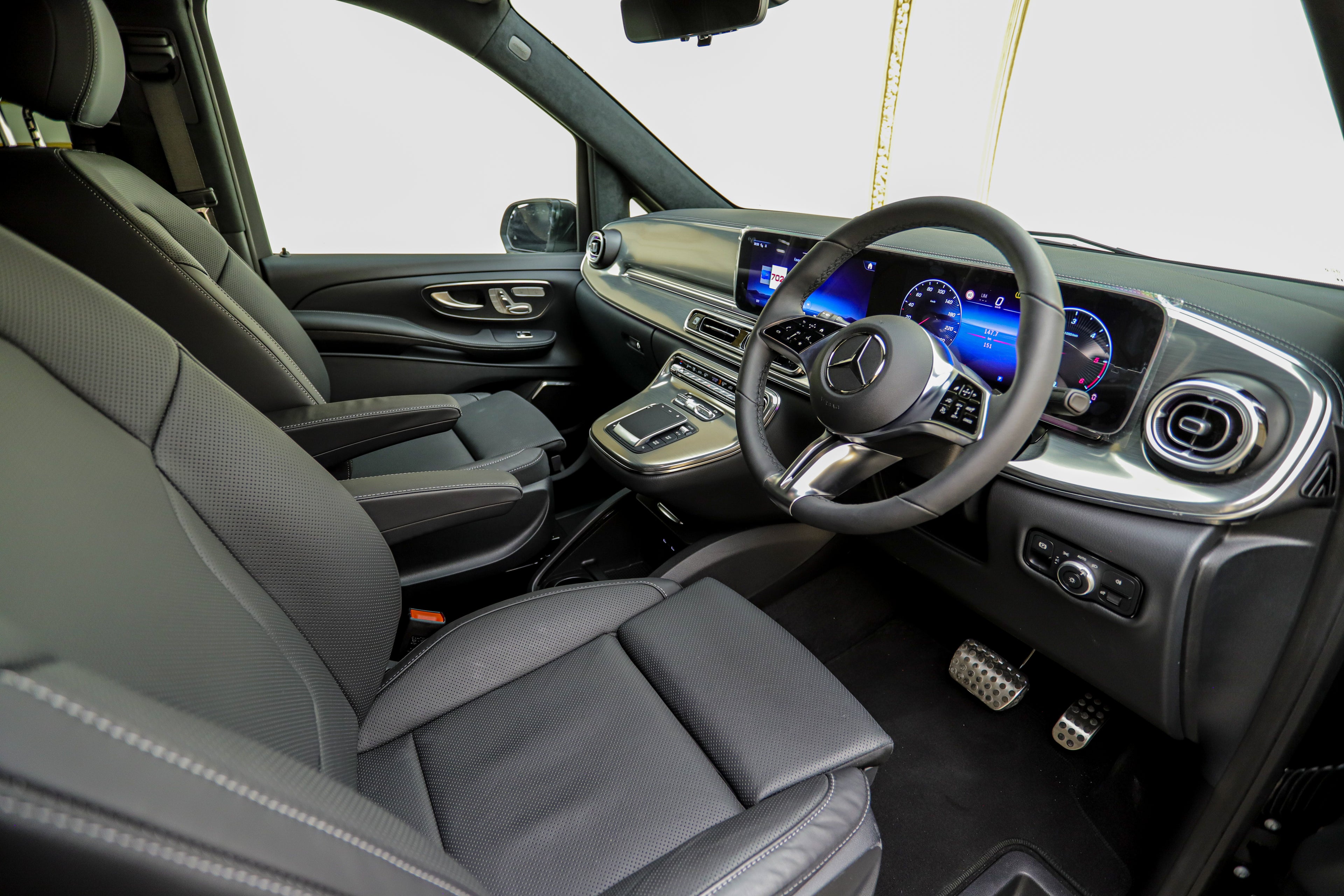 2025 Mercedes-Benz V300d Exclusive LUMMA CLR V