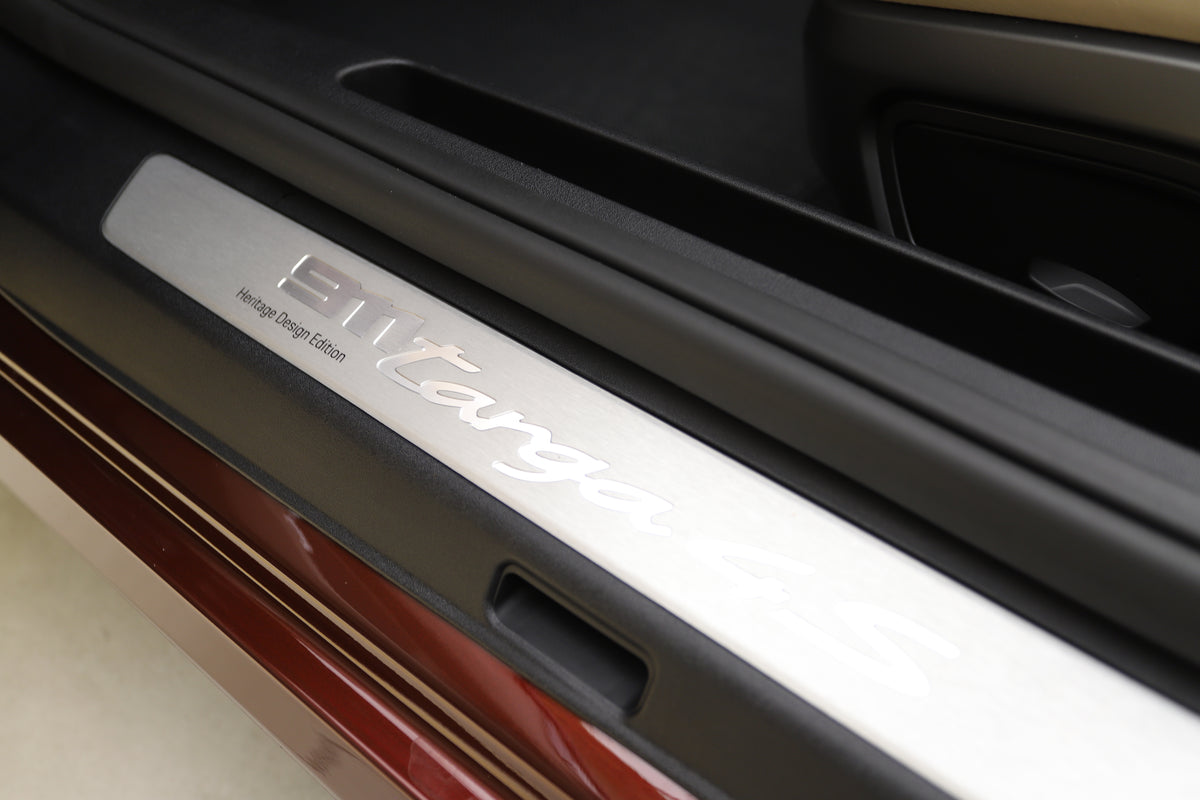 2021 Porsche 911 Targa 4S Heritage Design Edition