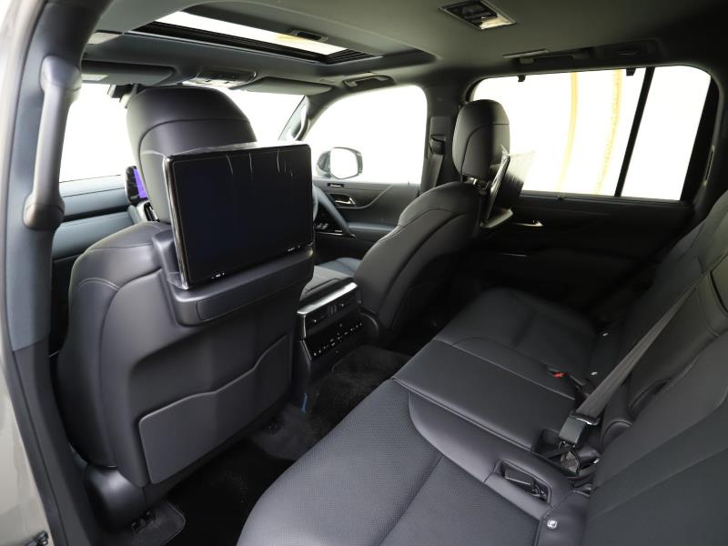 Lexus LX700H
