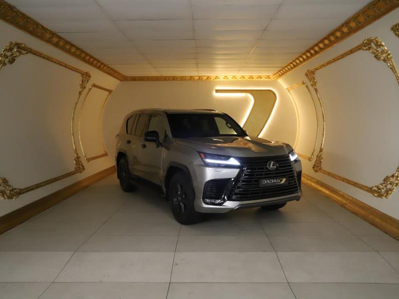 Lexus LX700H