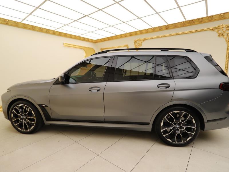 BMW X7 M60I