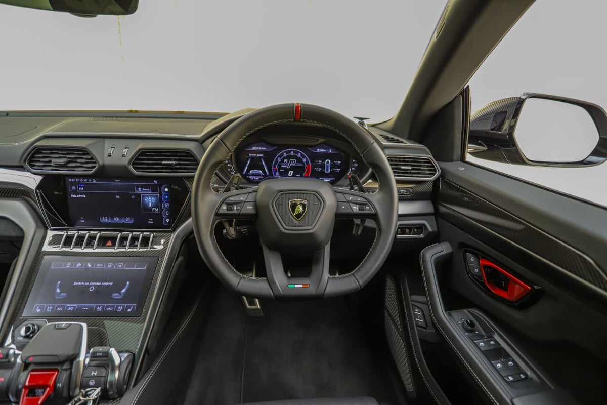 2025 Lamborghini Urus Performante
