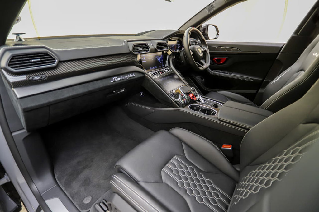 2025 Lamborghini Urus Performante