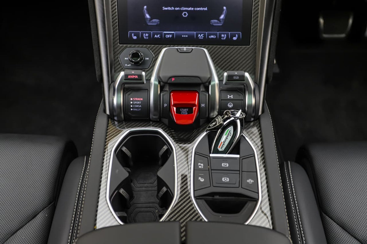 2025 Lamborghini Urus Performante